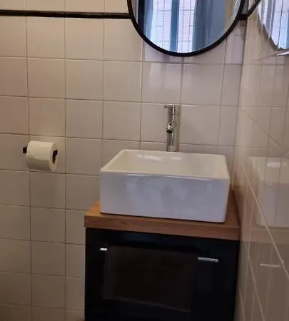 Studio En Rdc - Quai De Garonne - Capitole - Wifi Apartamento